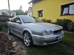 
										2001 Jaguar X-Type plné									
