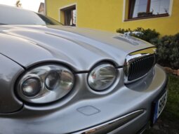 
										2001 Jaguar X-Type plné									