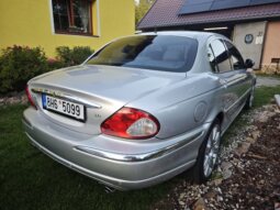 
										2001 Jaguar X-Type plné									