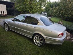 
										2001 Jaguar X-Type plné									