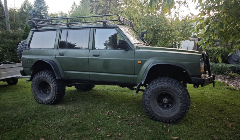 
								1992 Nisan Patrol GR Y60 plné									