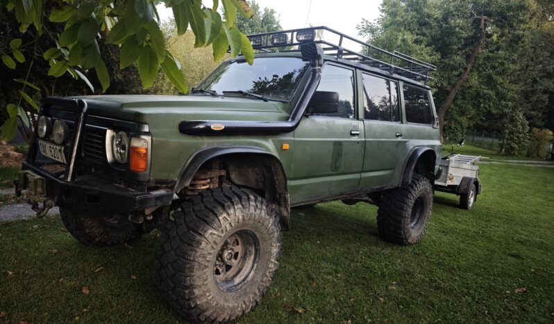 
								1992 Nisan Patrol GR Y60 plné									