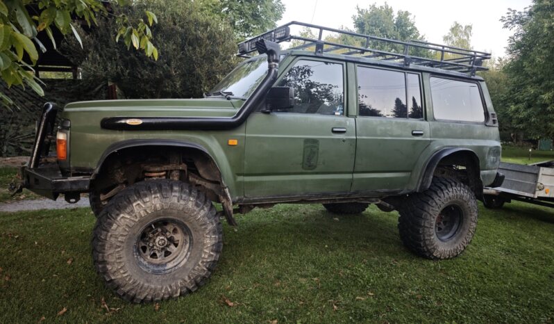 
								1992 Nisan Patrol GR Y60 plné									