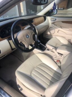 
										2001 Jaguar X-Type plné									