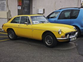 1974 MG B GT