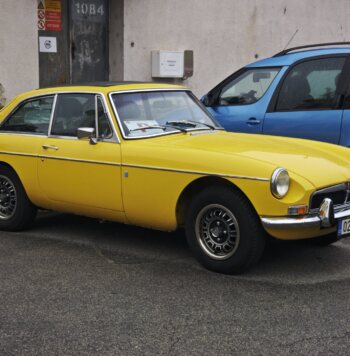 1974 MG B GT