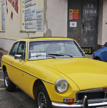 1974 MG B GT