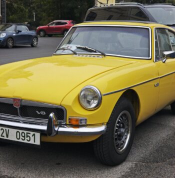 1974 MG B GT
