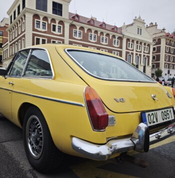 1974 MG B GT