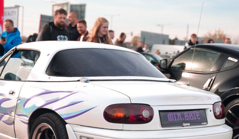 
								Mazda Miata MX-5 NA 1992 plné									