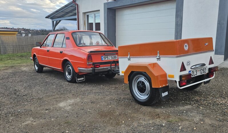 
								1983 Škoda 105 + kempík plné									