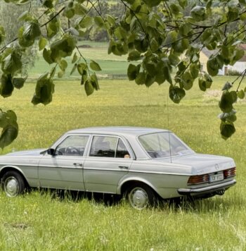 1984 Mercedes-Benz W123 240D